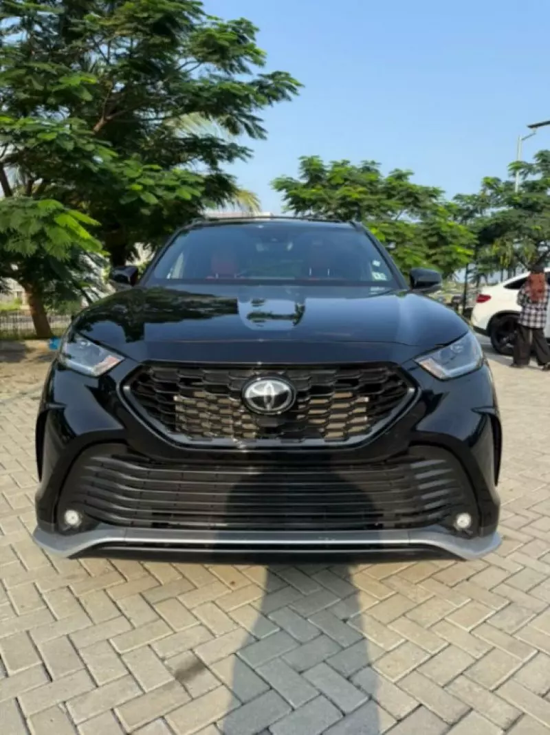 Toyota Highlander   - 2022