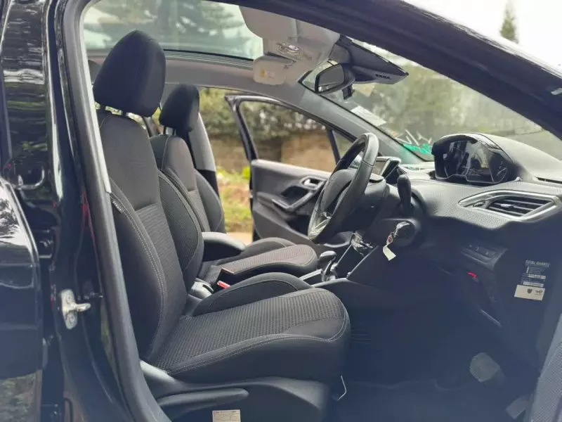 Peugeot 208   - 2019