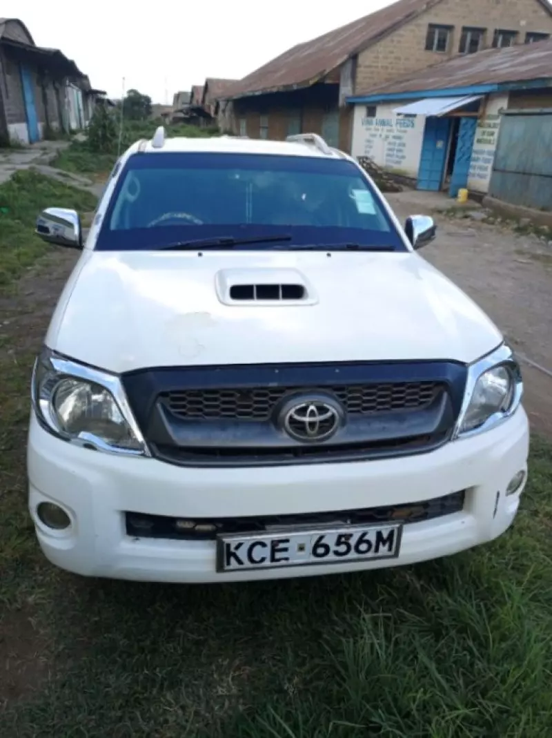 Toyota Hilux   - 2008