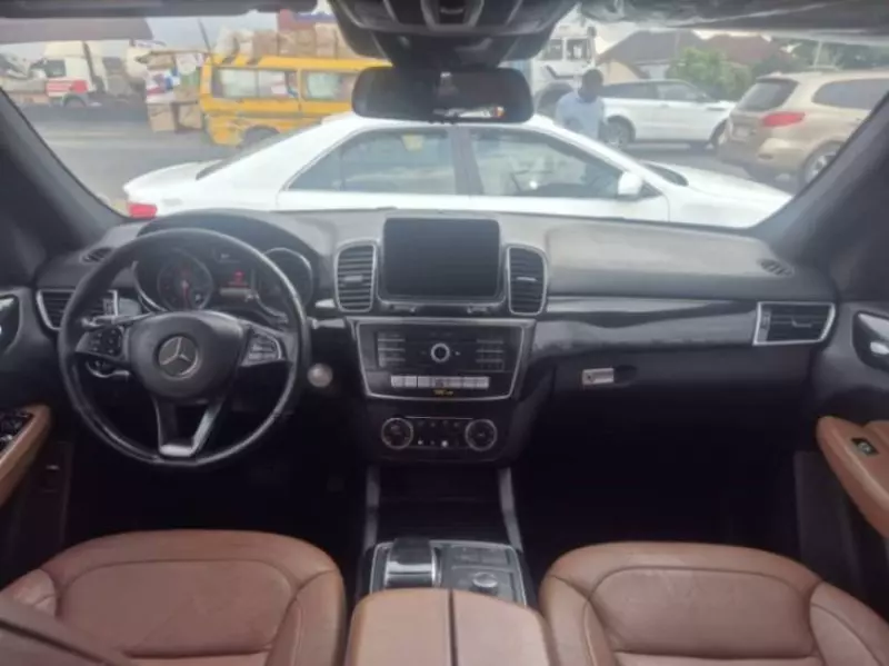 Mercedes-Benz GLE 350 - 2018