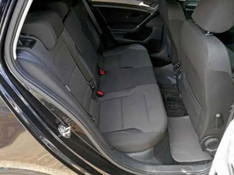 Volkswagen Golf   - 2018