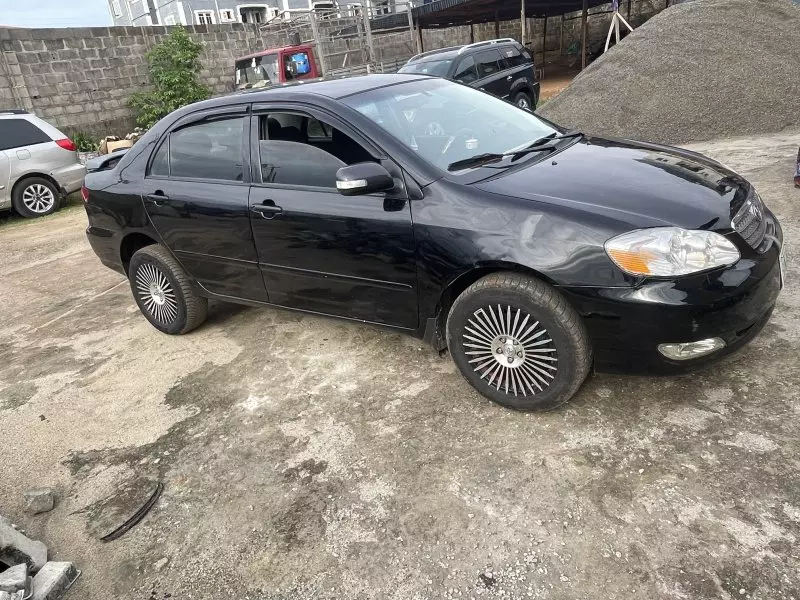 Toyota Corolla   - 2007
