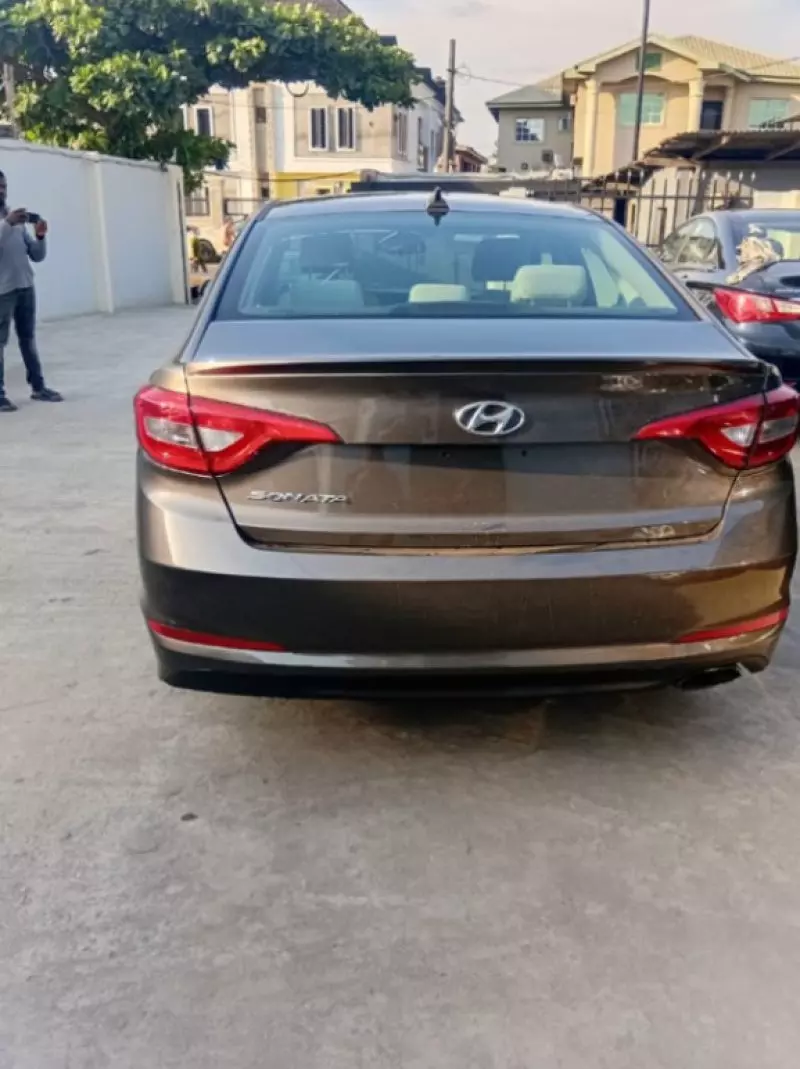 Hyundai Sonata - 2015