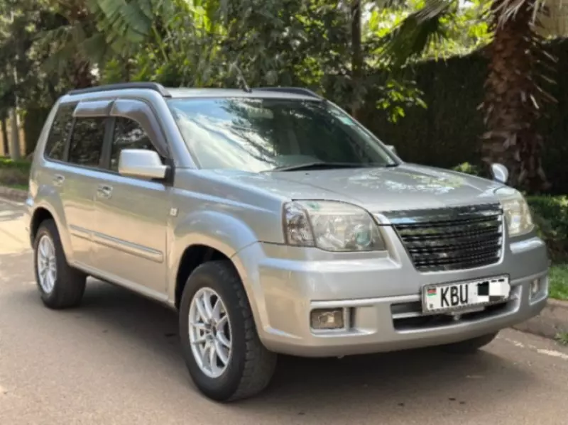 Nissan X-Trail   - 2005