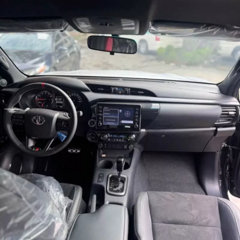 Toyota Hilux - 2025