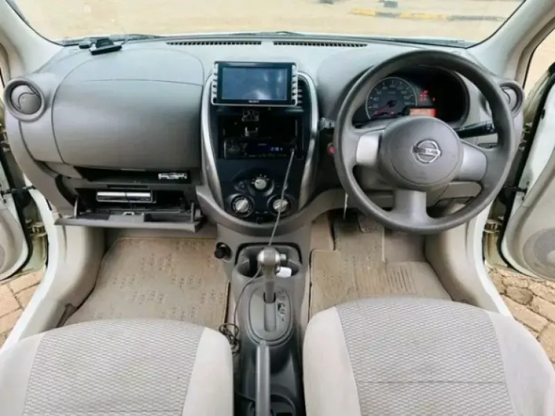 Nissan March    - 2013