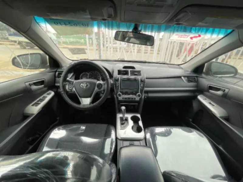 Toyota camry   - 2014