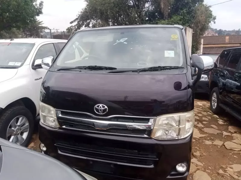 Toyota Hiace   - 2014