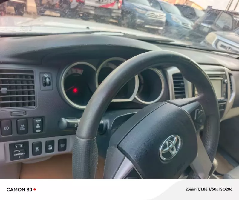 Toyota Tacoma   - 2014
