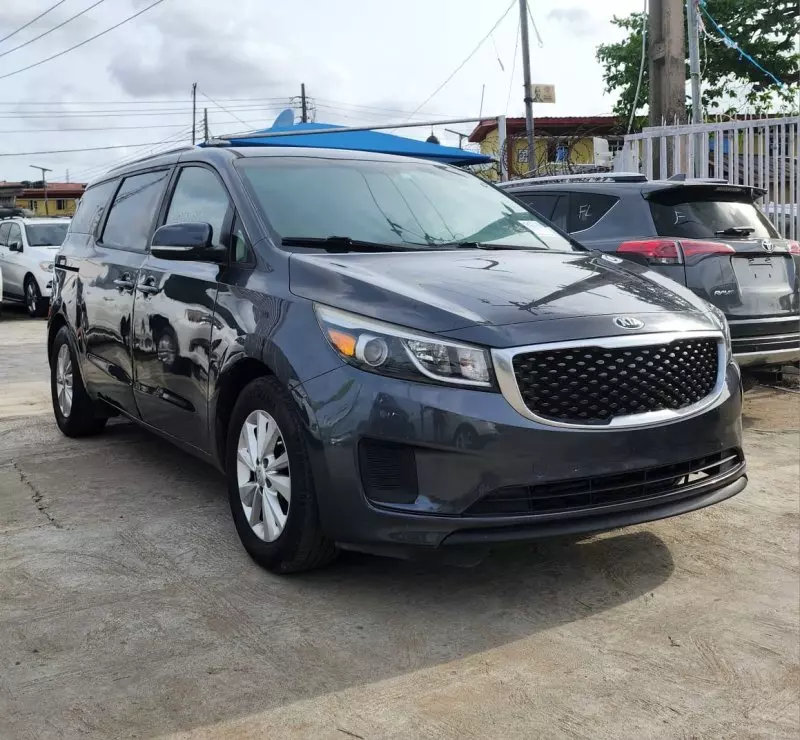 KIA Sedona   - 2015