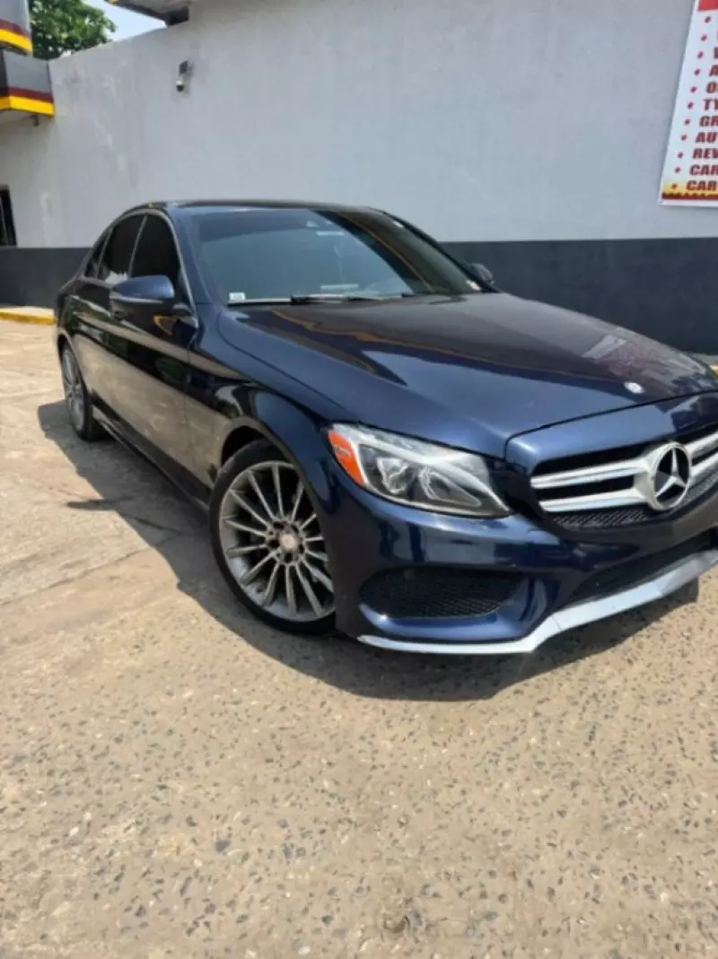 Mercedes-Benz C 300