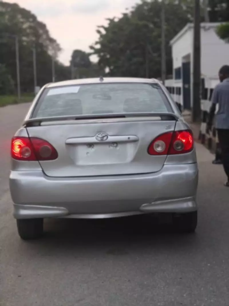 Toyota Corolla   - 2007