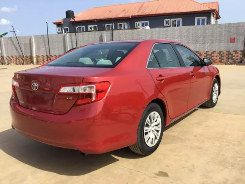 Toyota Camry   - 2012