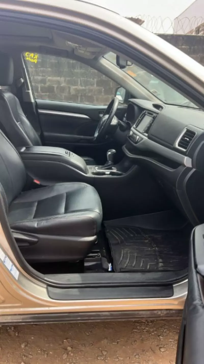 Toyota Highlander - 2014