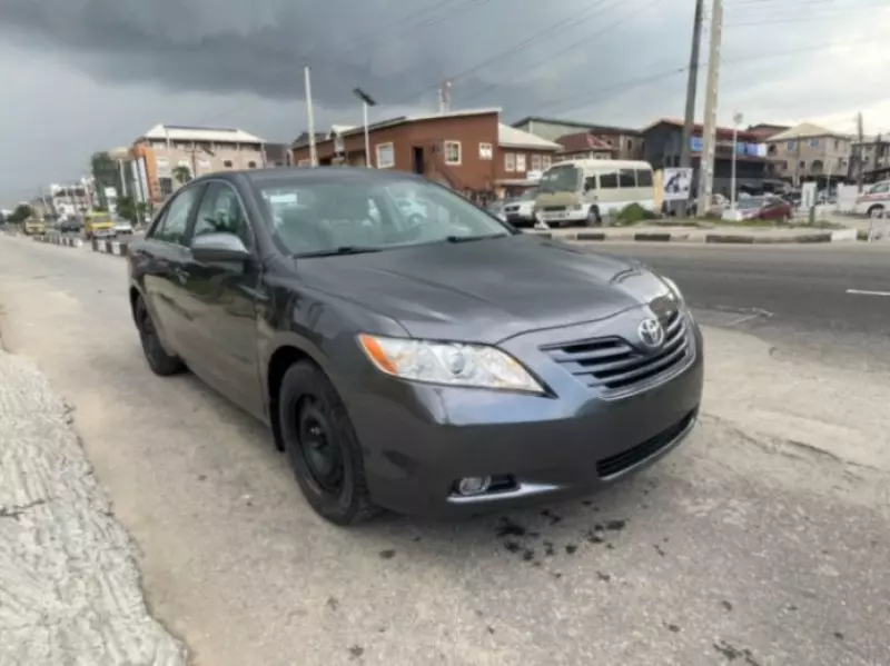 Toyota Camry   - 2008