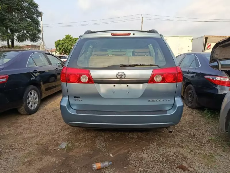 Toyota Sienna
