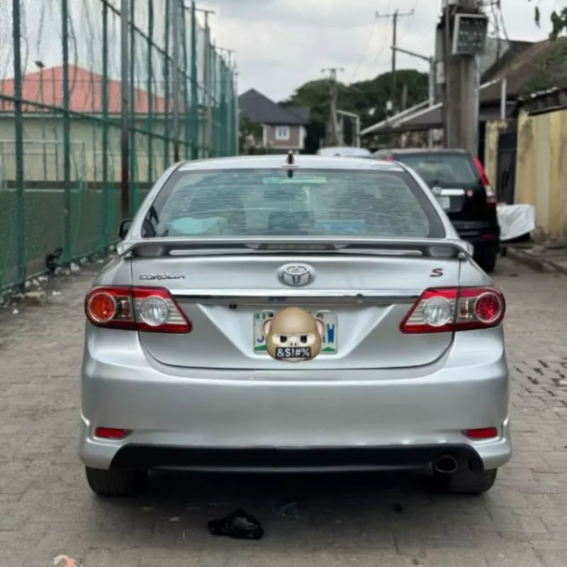 Toyota Corolla   - 2013