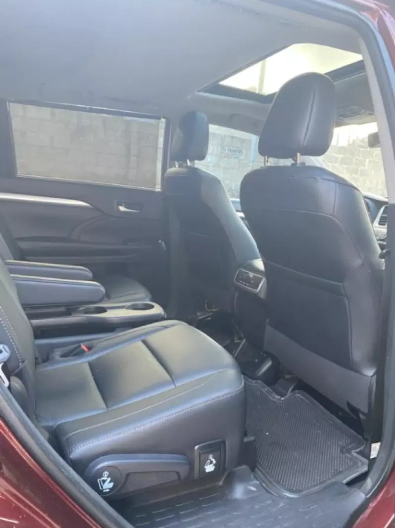 Toyota Highlander   - 2018