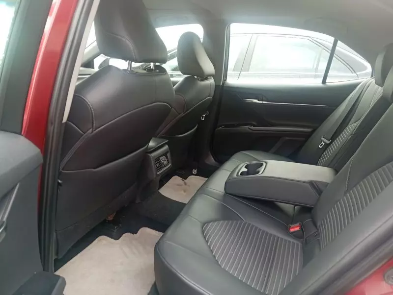 Toyota Camry   - 2018
