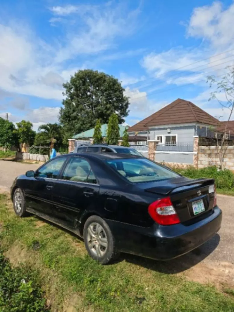 Toyota Camry   - 2002