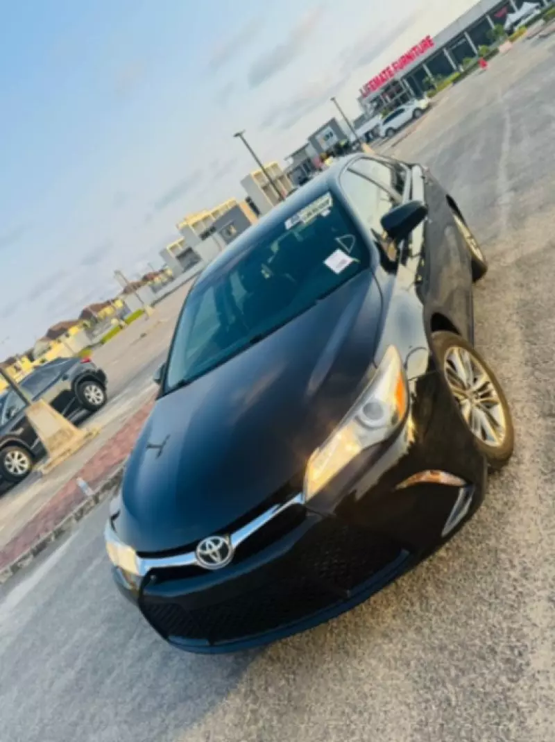 Toyota Camry   - 2016
