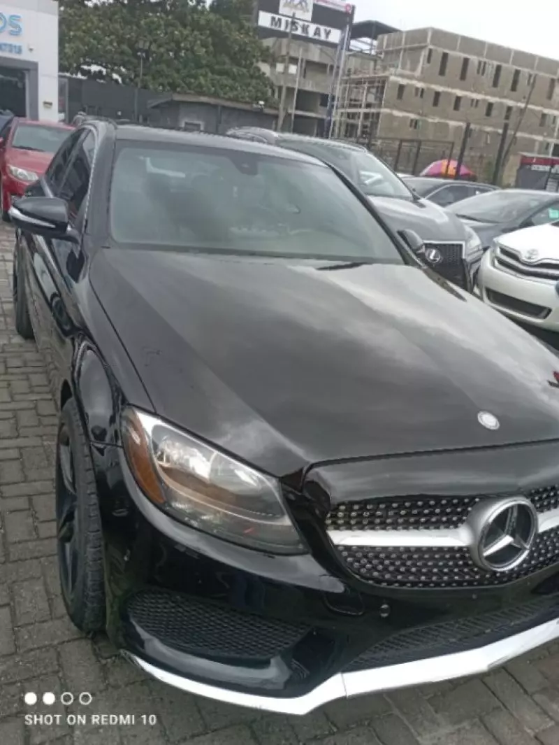 Mercedes-Benz C 300   - 2015