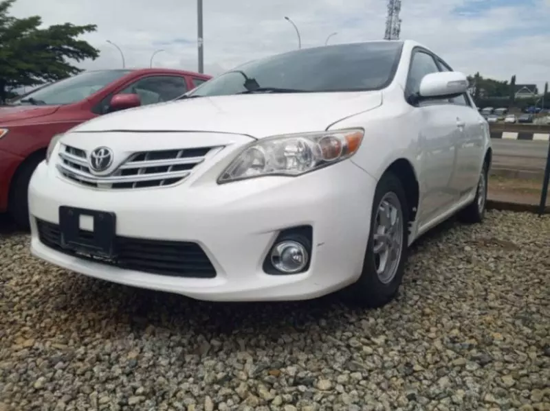 Toyota Corolla   - 2012