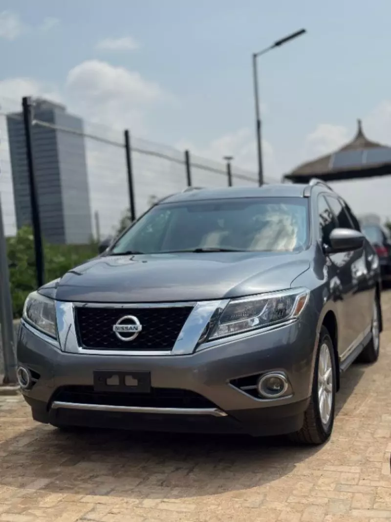 Nissan Pathfinder   - 2015