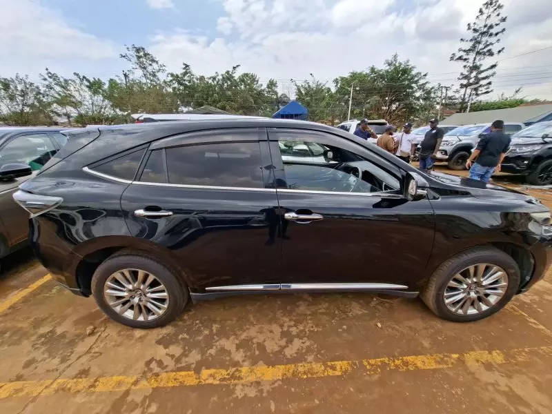 Toyota Harrier   - 2015