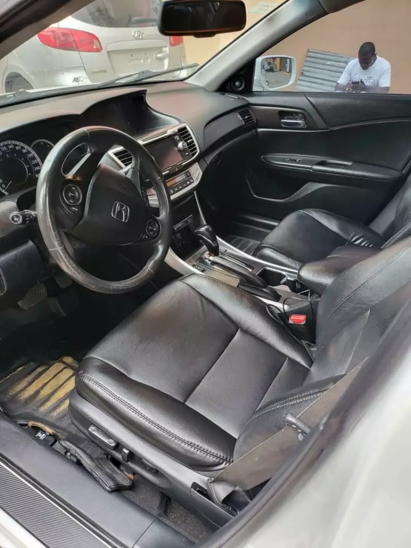 Honda Accord   - 2015