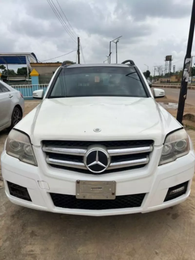 Mercedes-Benz GLK 350   - 2011