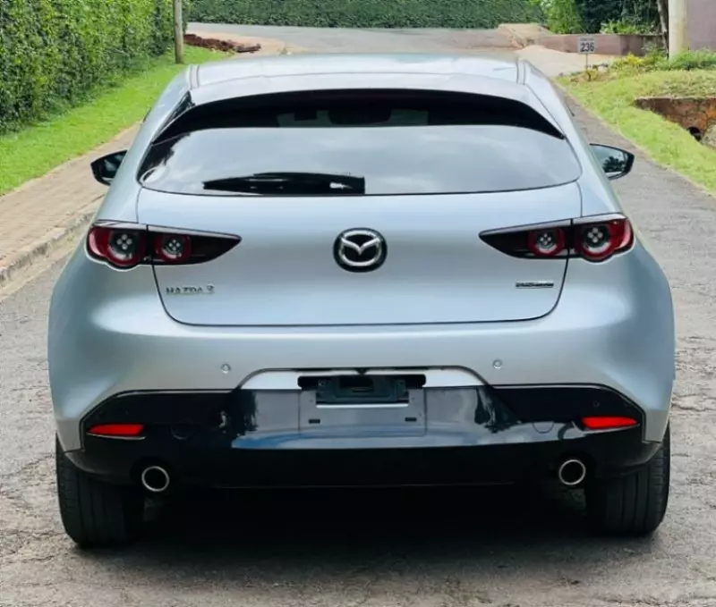 Mazda 3   - 2019