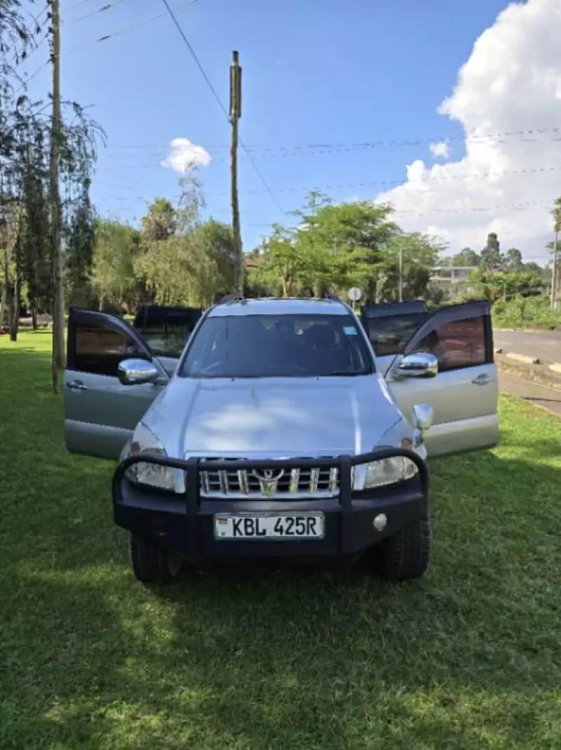Toyota Prado   - 2004