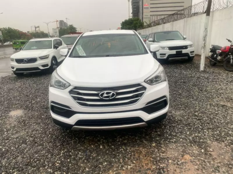 Hyundai Santa Fe   - 2018