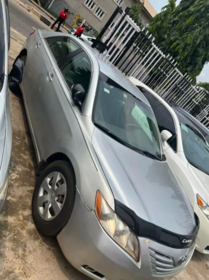 Toyota Camry   - 2007