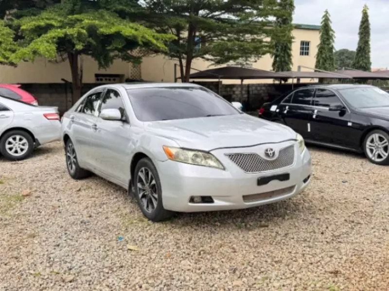 Toyota Camry   - 2007
