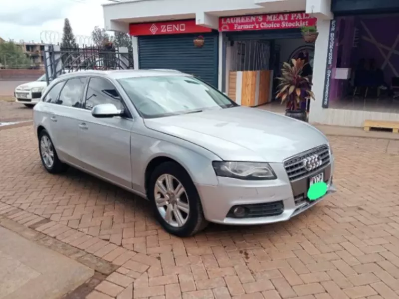 Audi A4   - 2012