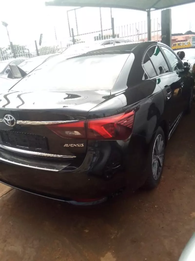 Toyota Avensis   - 2007