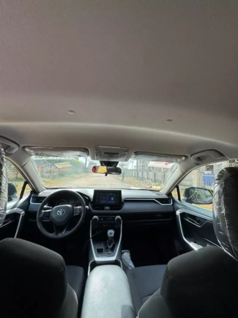 Toyota RAV4   - 2019