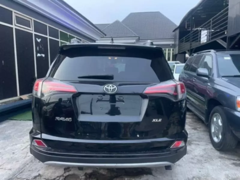 Toyota Rav4   - 2018