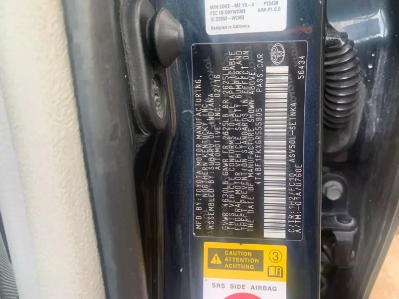 Toyota Camry   - 2016