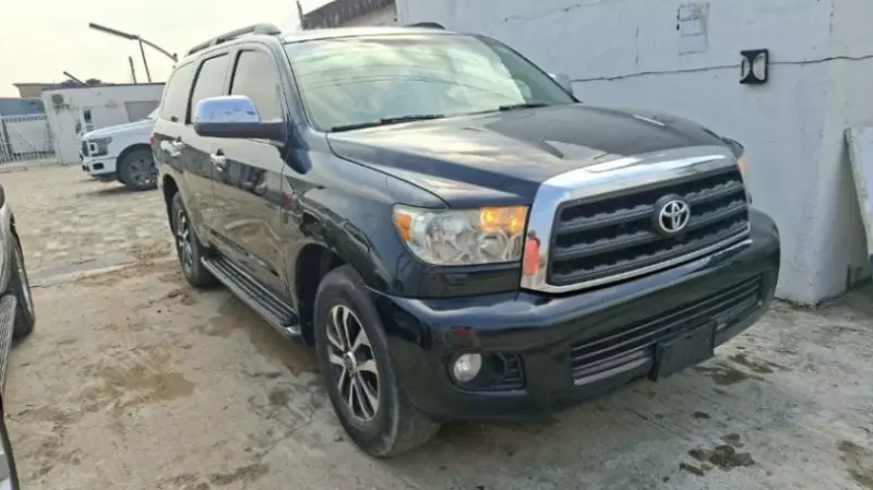 Toyota Sequoia