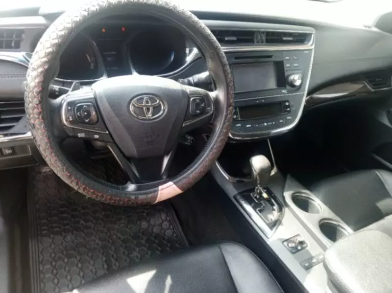 Toyota Avalon   - 2014