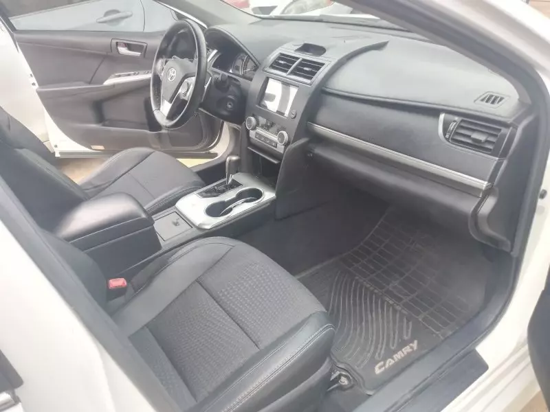 Toyota Camry   - 2012