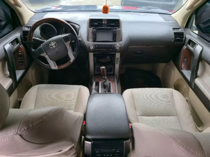 Toyota Prado   - 2010