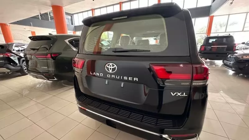Toyota LAND CRUISER 300 LC300   - 2025