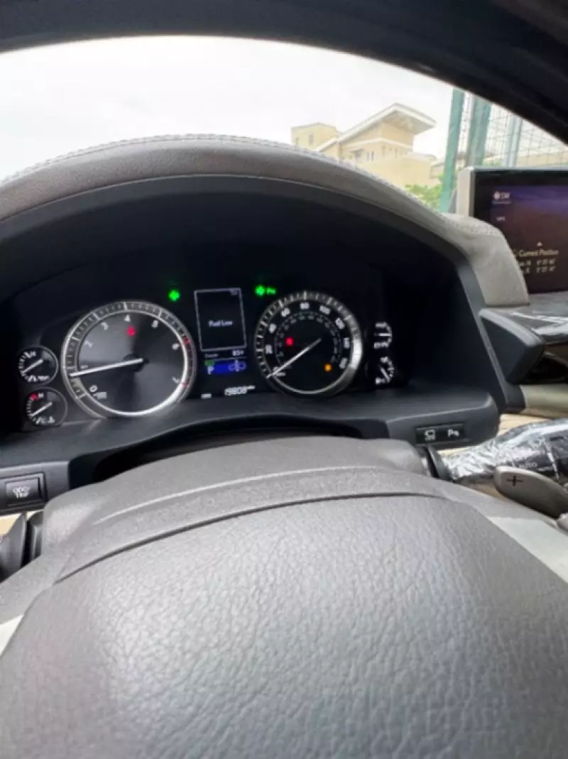 Lexus 570   - 2019