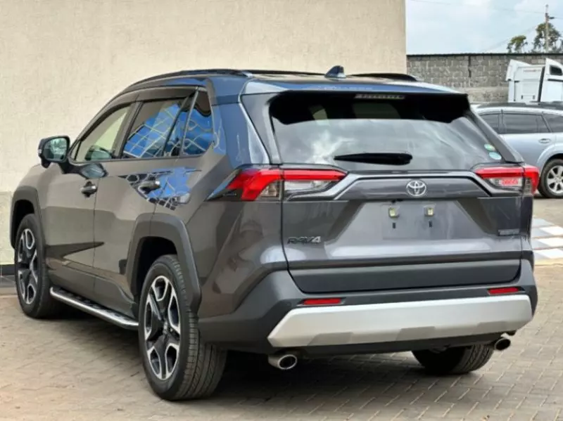 Toyota RAV 4   - 2020