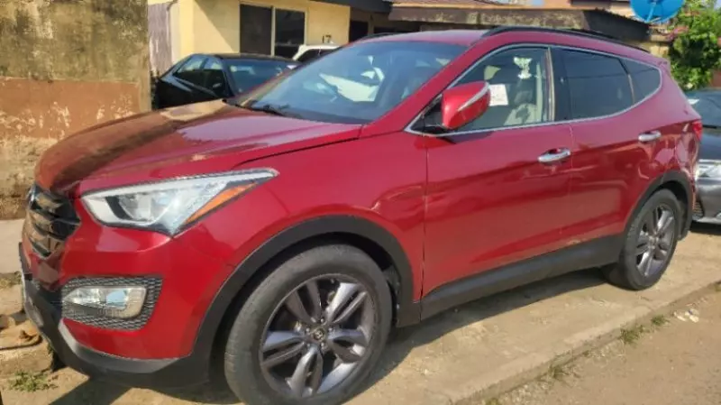 Hyundai Santa Fe - 2013