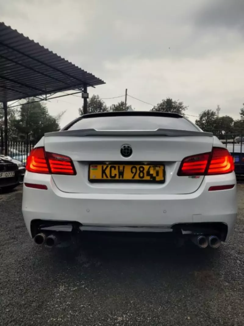 BMW 528i   - 2015